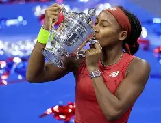 IM电竞官网_高芙发球局表现稳健